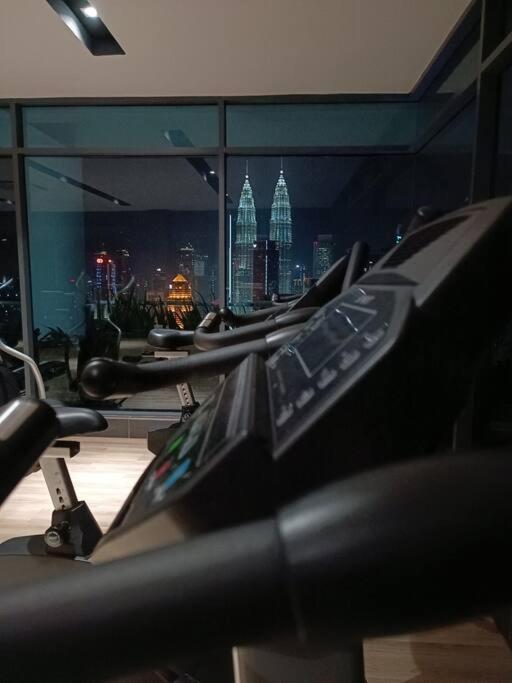 Pangsapuri Col 93a 2queen Bed Balcony Klcc View Family Kuala Lumpur