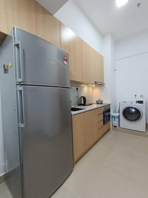 Pangsapuri Col 93a 2queen Bed Balcony Klcc View Family
